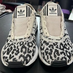Adidas Swift Run Leopard Sneakers